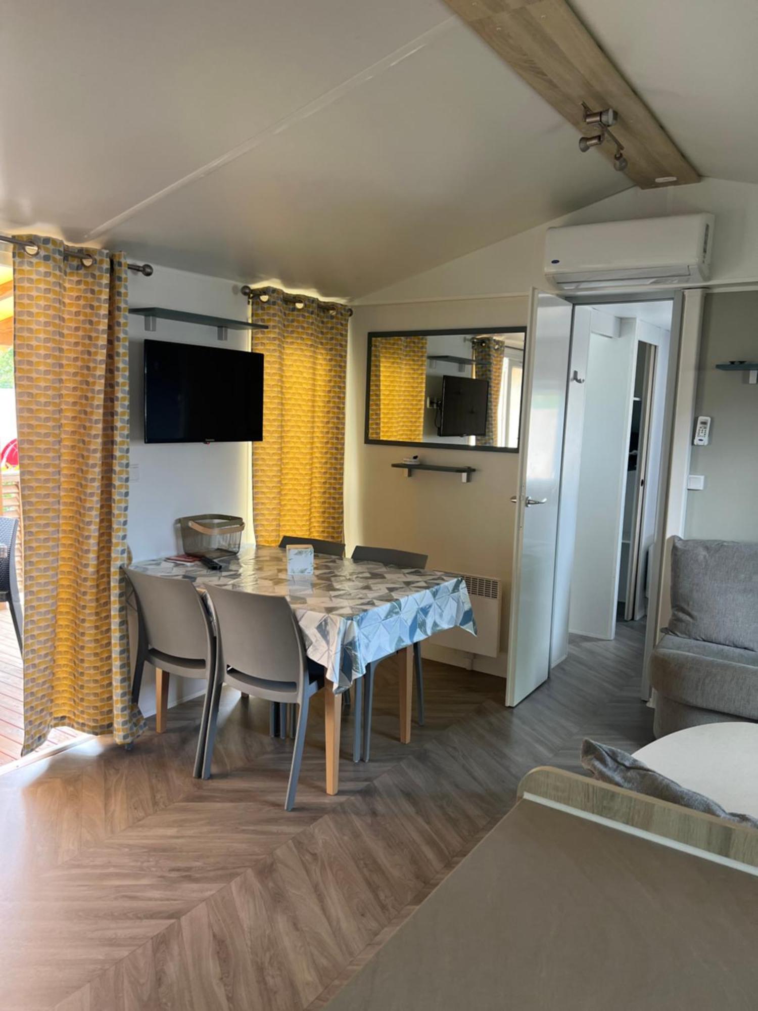 Mobilhome La Carabasse Vias Plage Екстериор снимка